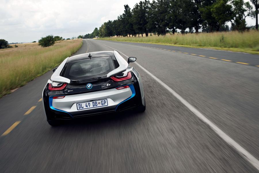  BMW i8 2015 года  (ZA) (фото 16 из 30)